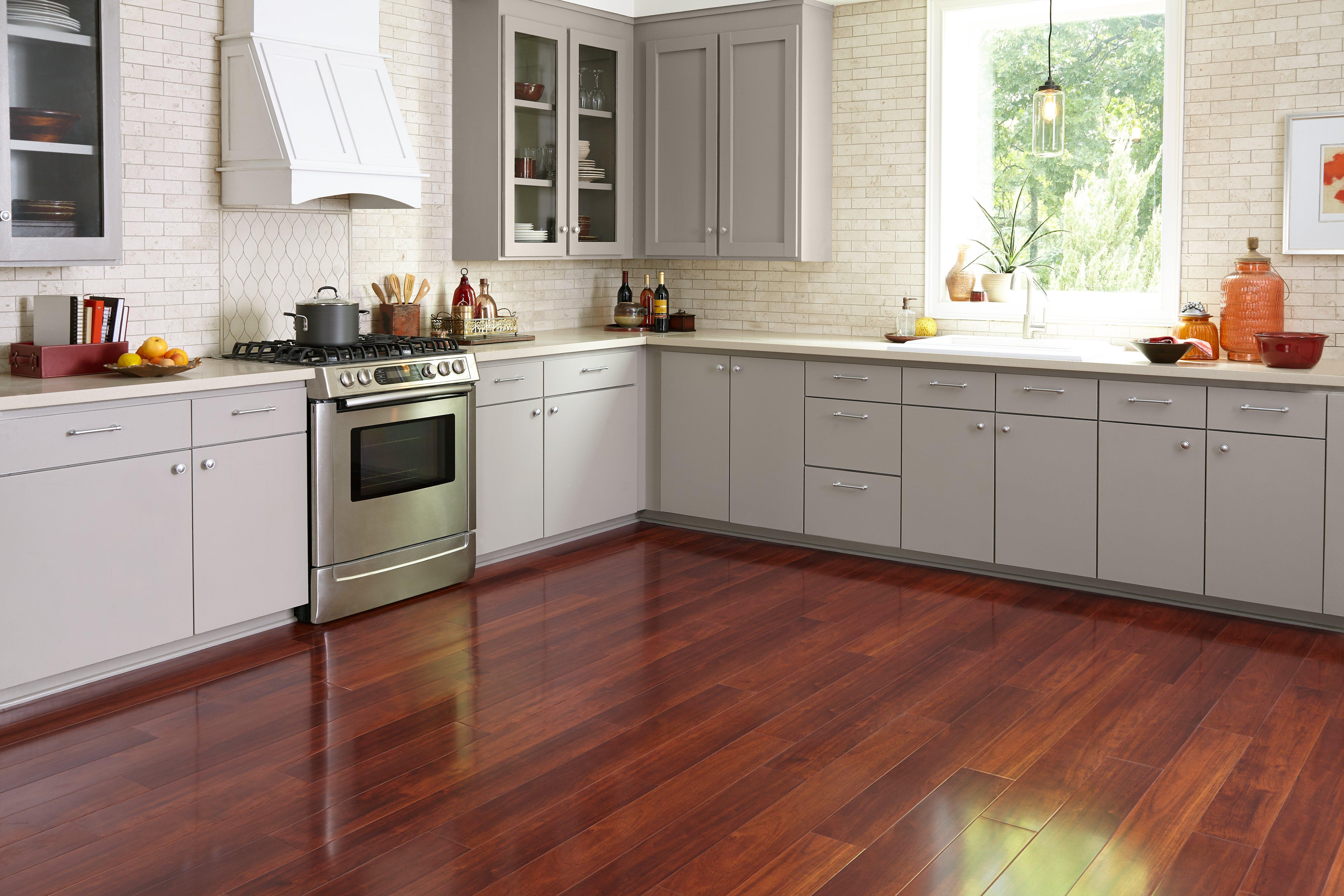 Kitchen cabinets floor - functionality and comfort Kitchen cabinets floor - functionality and comfort